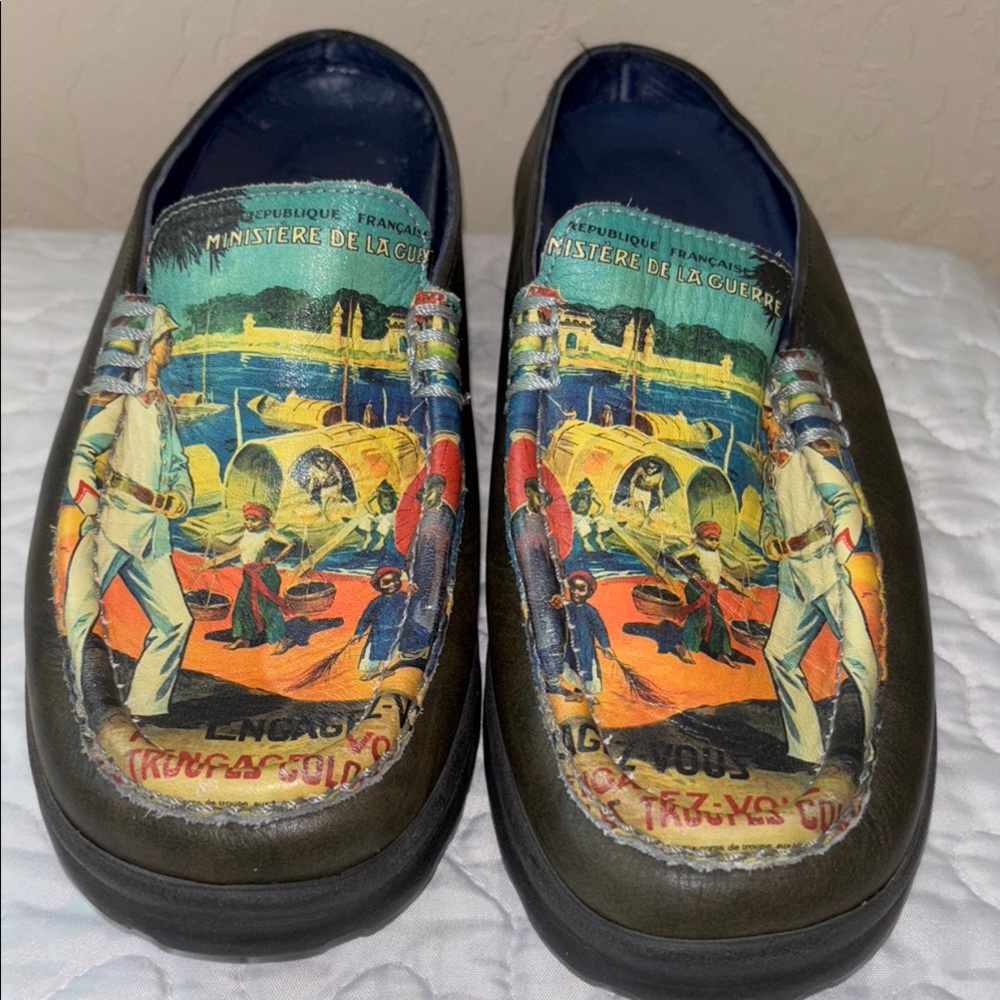 ICON Green and Black Flats Comfortable Loafers - Picture 5 of 6